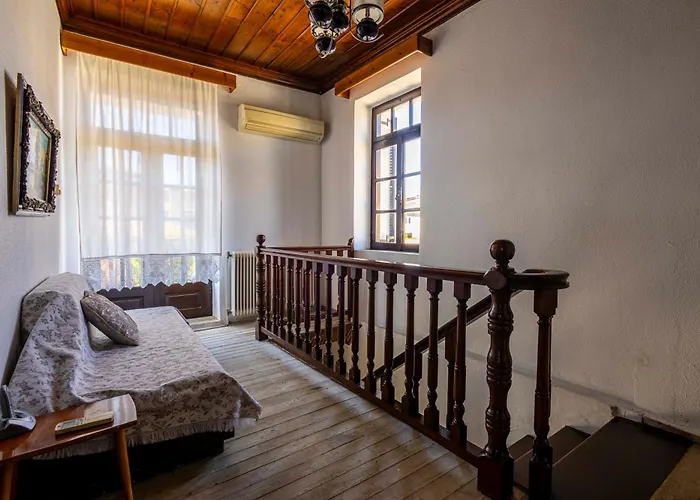 Villa Traditional Stone-built House *