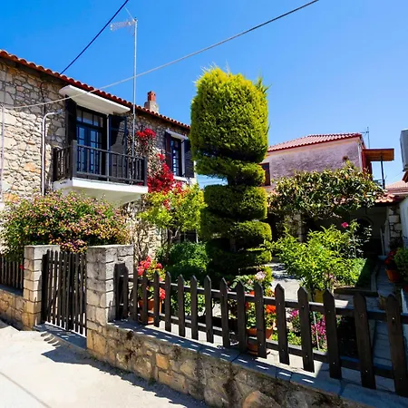 빌라 Traditional Stone-built House 아피토스