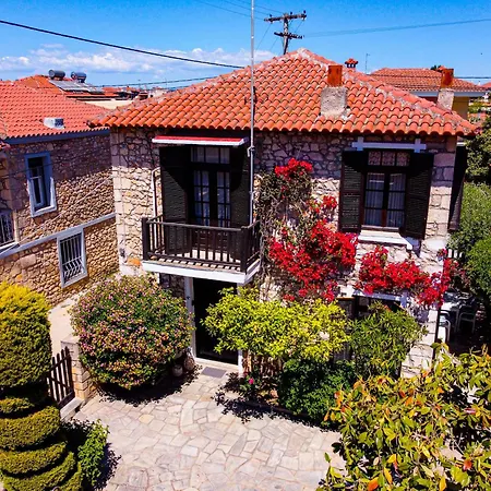 Traditional Stone-built House 빌라 *