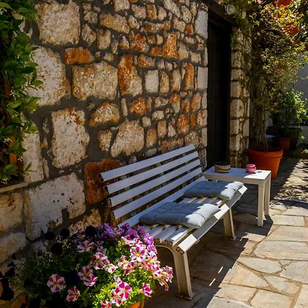 Traditional Stone-built House Vila Afytos