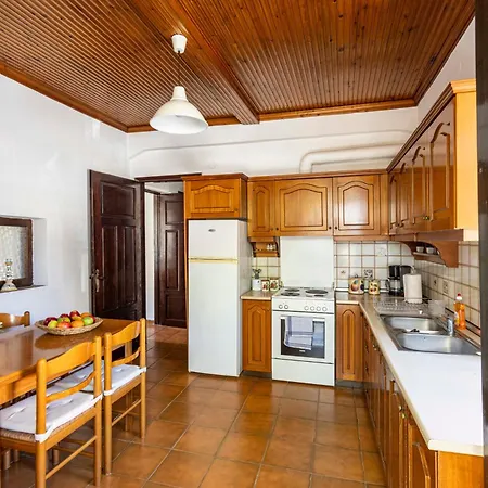 Traditional Stone-built House Vila