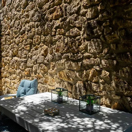 Traditional Stone-built House Vila Afytos